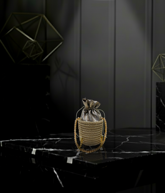 🤍 Woven-Base Drawstring Pouch (Potli)