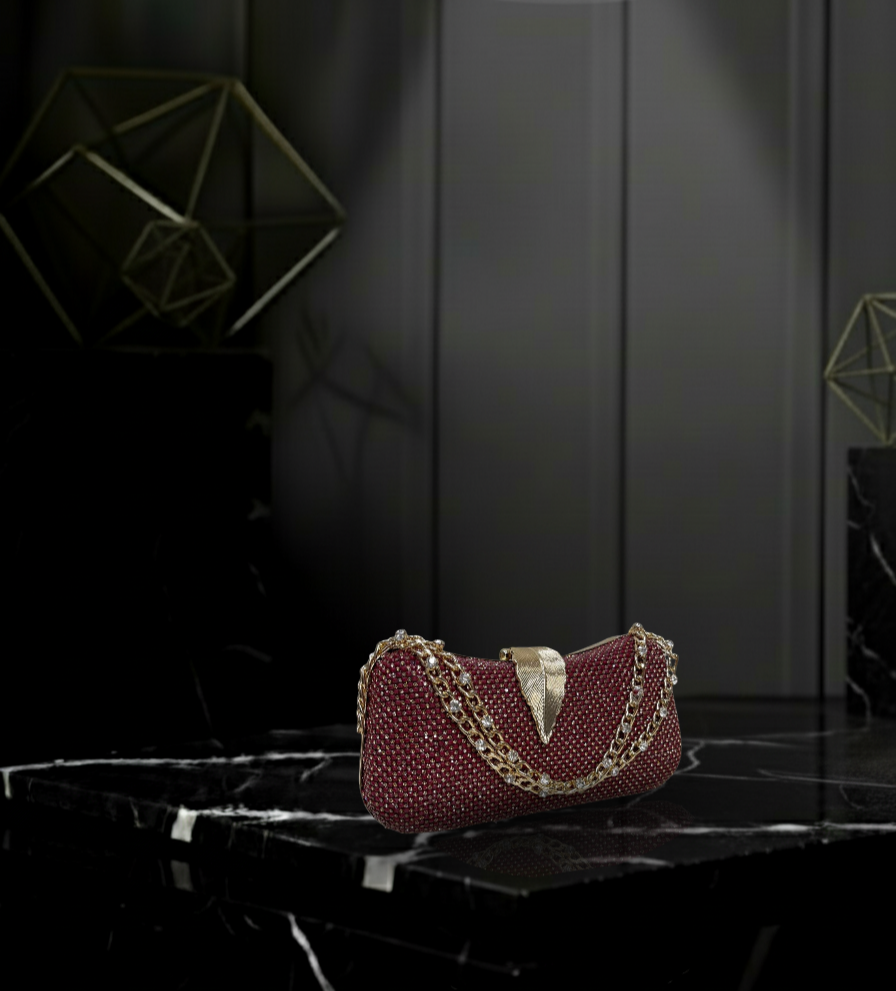 Chic Woven-Pattern Crescent Clutch with Metallic Clasp Detail ⛓️🌙