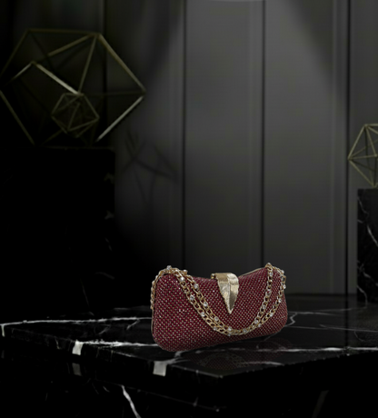 Chic Woven-Pattern Crescent Clutch with Metallic Clasp Detail ⛓️🌙